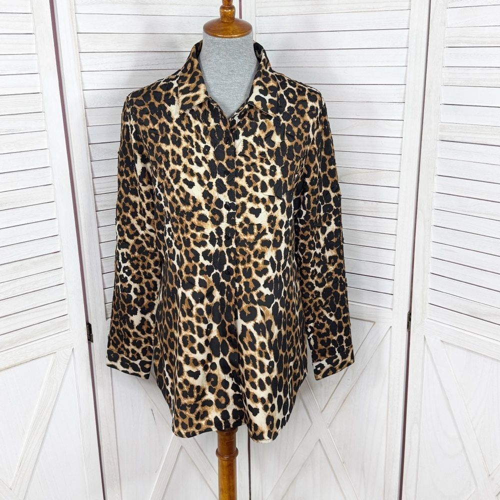 Chicos Leopard Print Crinkle Upper Button Up Boyf… - image 1